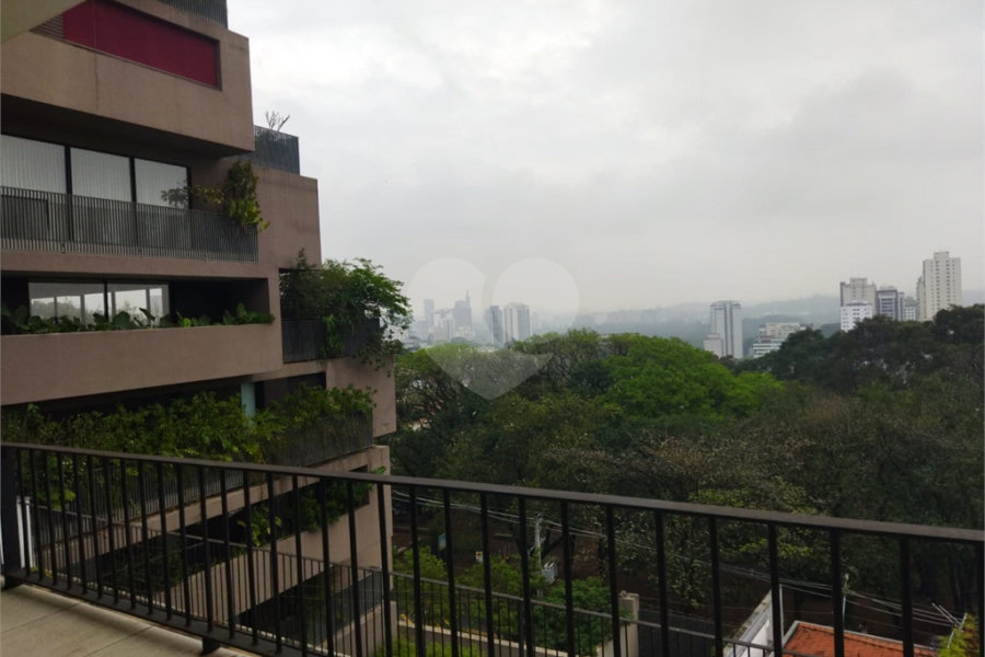 Casa à venda ou para alugar com 4 quartos, sendo 1 suíte, em Vila Madalena, São Paulo, SP
