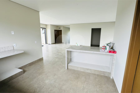 Casa à venda com 3 suítes no condomínio Santa Isabel I, Louveira - SP