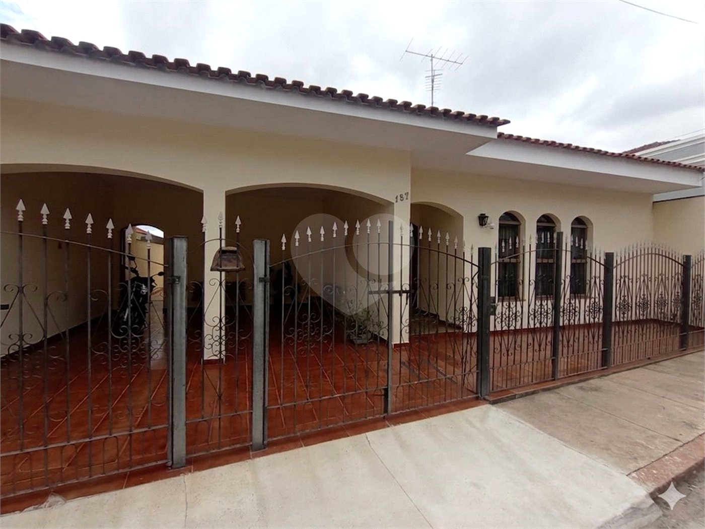 Casa à venda com 4 quartos, sendo 1 suíte,  no Centro, Itapetininga, SP