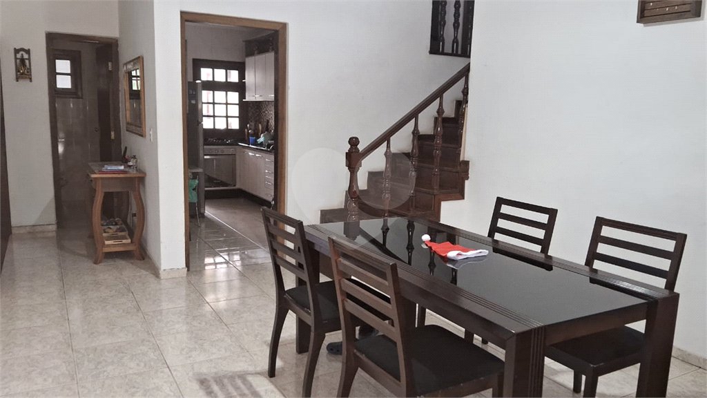 Casa à venda com 3 quartos, sendo 1 suíte,  no condomínio Alpes da Cantareira, Mairiporã - SP