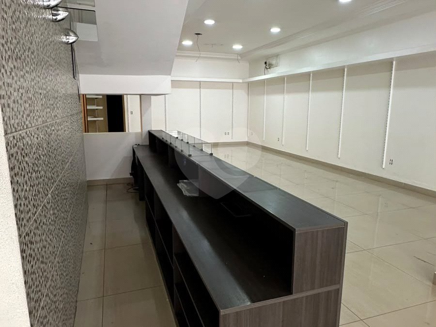 Prédio para alugar em Vila Domingues, Votorantim, SP