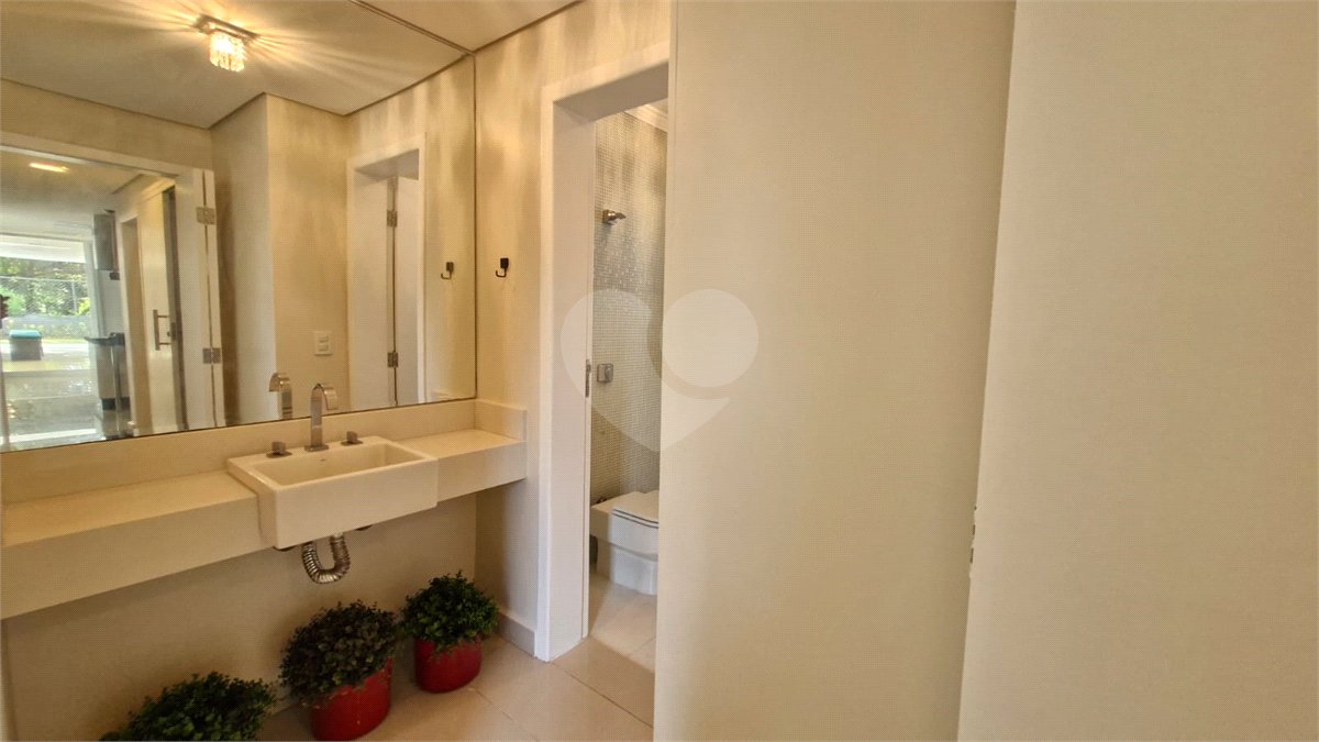 Casa à venda ou para alugar com 5 quartos, sendo 4 suítes, no condomínio Shamballa II, Atibaia - SP