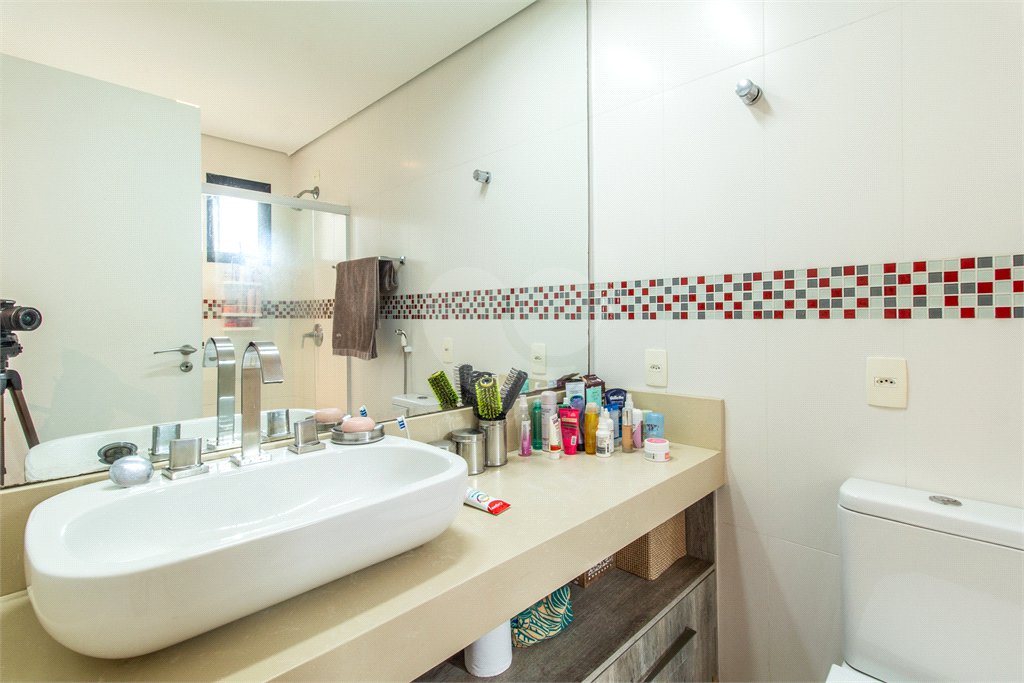 Apartamento à venda com 4 quartos, sendo 2 suítes,  em Vila Mariana, São Paulo, SP