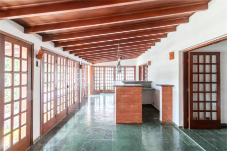 Sobrado à venda com 5 quartos, sendo 3 suítes, em Alto da Boa Vista, São Paulo, SP