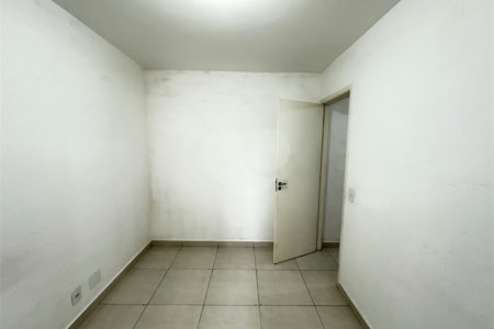 Apartamento à venda com 2 quartos em Parque Imperial, Ferraz de Vasconcelos, SP