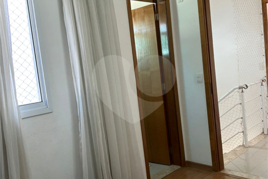 Casa à venda com 2 suítes no condomínio Independence, São Paulo - SP