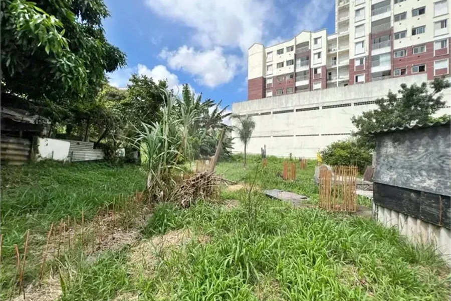 Terreno à venda em Vila Nivi, São Paulo, SP