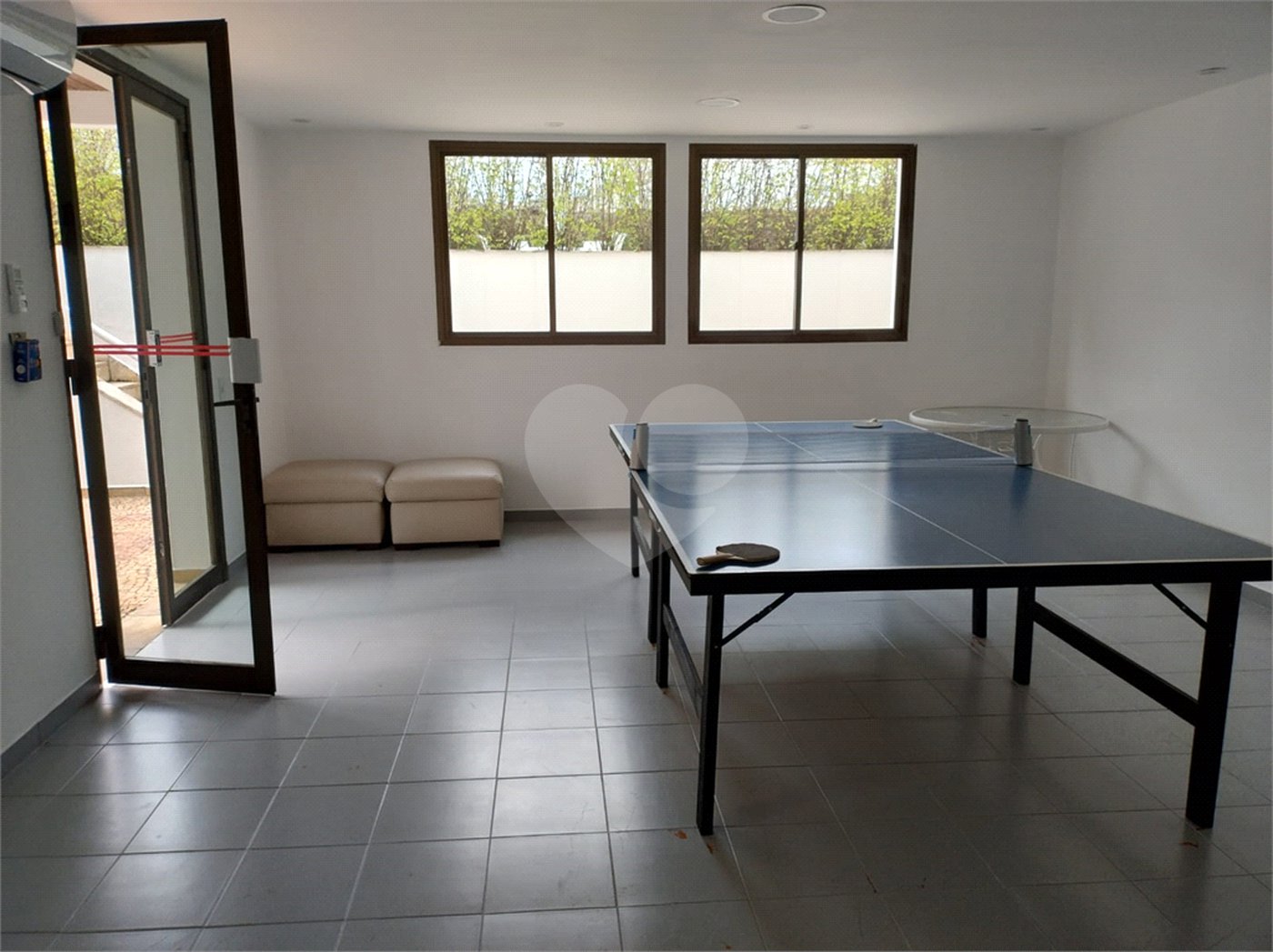 Apartamento à venda com 4 quartos, sendo 1 suíte,  em Brooklin Paulista, São Paulo, SP