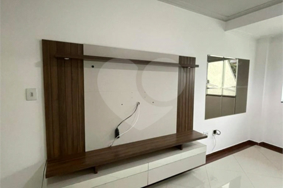 Sobrado à venda com 3 suítes em Vila Gustavo, São Paulo, SP
