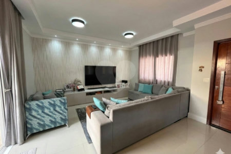 Casa à venda com 3 quartos, sendo 1 suíte, no condomínio Villa Suiça, Sorocaba - SP