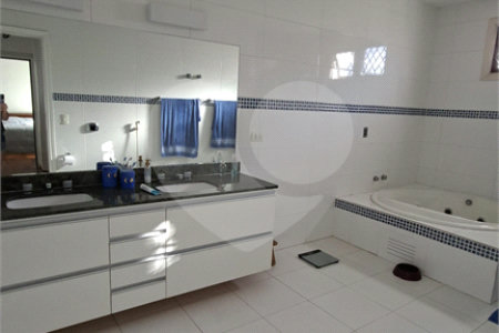 Casa à venda com 5 quartos, sendo 4 suítes, em Butantã, São Paulo, SP