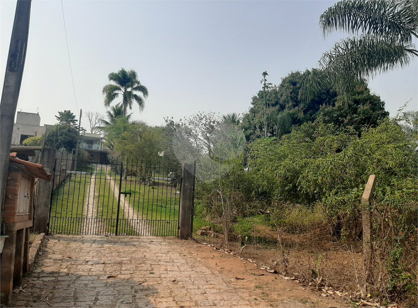 Chácara à venda com 3 quartos, sendo 1 suíte, em Cachoeira, Vinhedo, SP