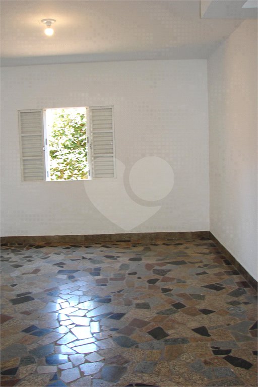 Casa à venda com 3 quartos, sendo 1 suíte, no condomínio Estância Marambaia, Vinhedo - SP
