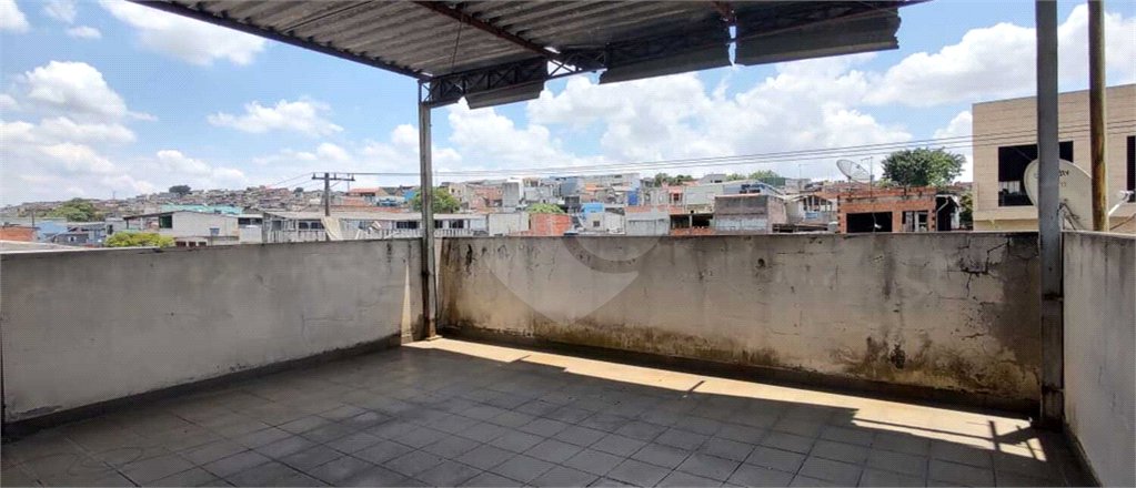 Sobrado à venda com 3 quartos, sendo 1 suíte, em Cidade Kemel, São Paulo, SP