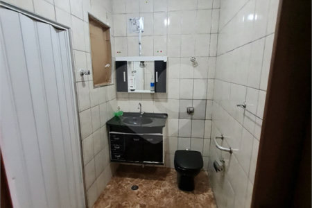 Casa à venda com 6 quartos em Vila dos Remédios, São Paulo, SP