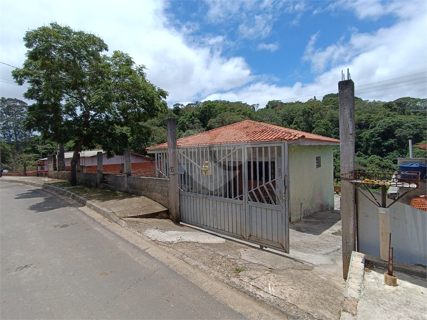 Casa à venda com 3 quartos, sendo 1 suíte, em Jardim Caparelli (mailasqui), São Roque, SP