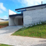 Casa à venda com 3 suítes no condomínio Greenfield, Atibaia - SP