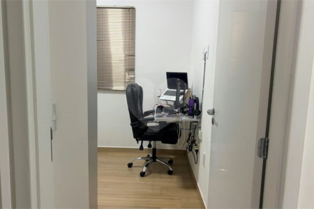 Casa à venda com 3 quartos, sendo 1 suíte, no condomínio Residencial Américo de Figueiredo, Sorocaba - SP