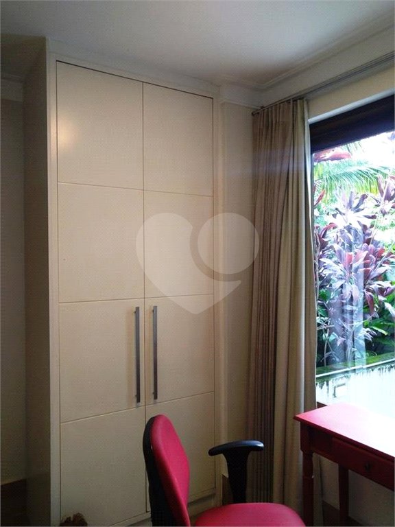 Casa à venda com 4 quartos, sendo 3 suítes, em Vila Tramontano, São Paulo, SP