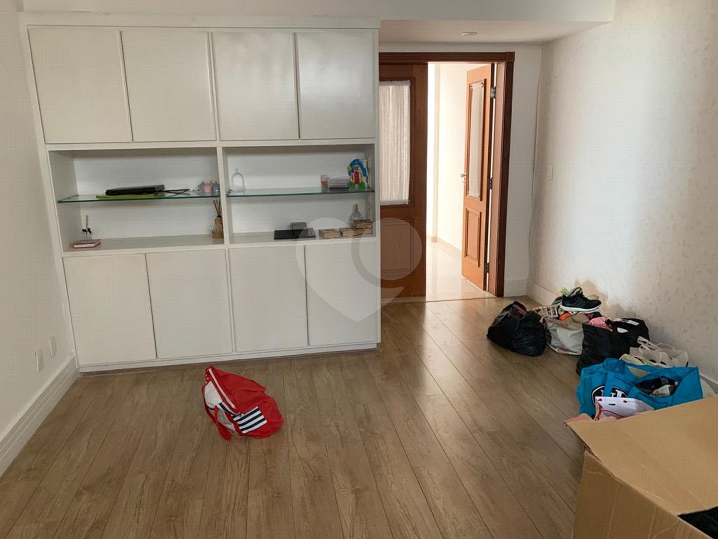 Casa à venda com 5 suítes no condomínio Jardim São Felipe, Atibaia - SP