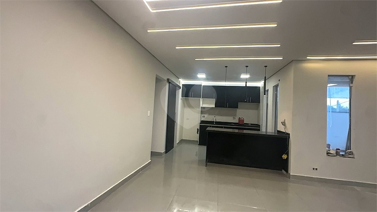 Terreno para alugar com 3 suítes no condomínio Residencial Veneza, Mogi das Cruzes - SP