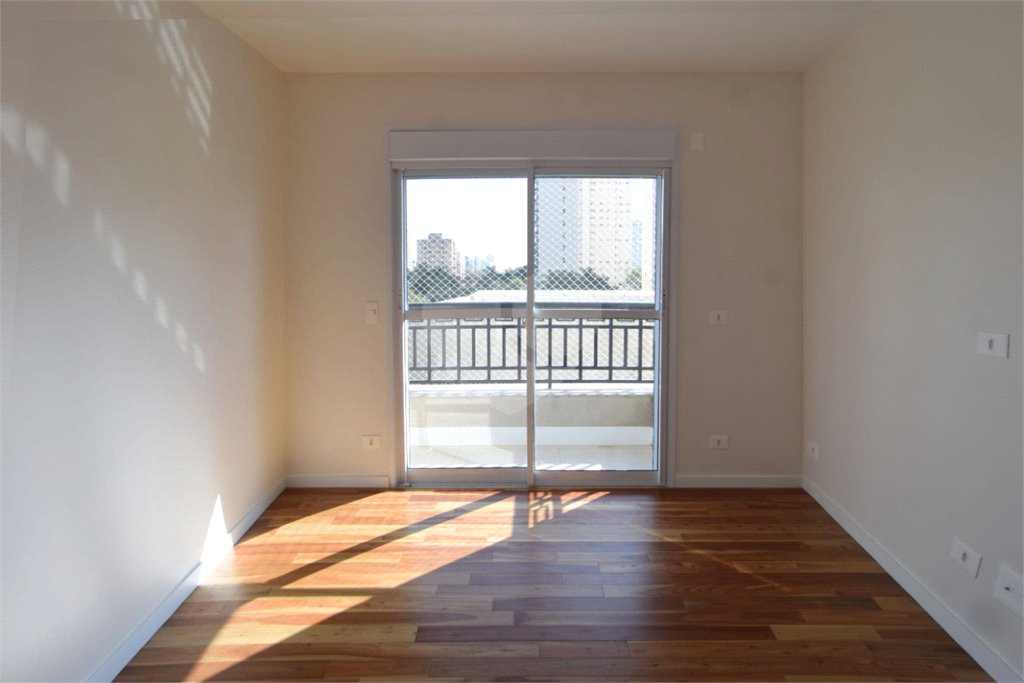 Apartamento à venda com 3 suítes em Vila Romana, São Paulo, SP