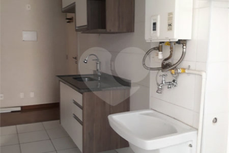 Apartamento à venda ou para alugar com 2 quartos, sendo 1 suíte, em Jardim Carambeí, São Roque, SP