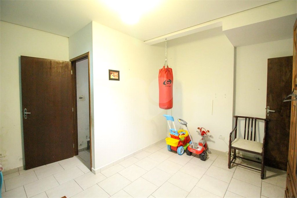 Casa à venda com 5 quartos, sendo 3 suítes, em Vila Paulicéia, São Paulo, SP