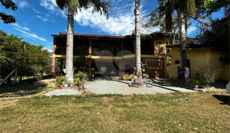 Chácara à venda com 3 quartos, sendo 1 suíte,  no Centro, Três Lagoas, MS