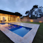 Casa à venda ou para alugar com 4 suítes no condomínio Panorama, Atibaia - SP