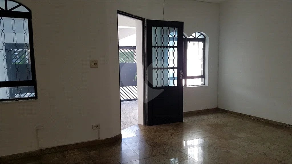Sobrado à venda ou para alugar com 3 quartos, sendo 1 suíte, em Alto da Boa Vista, São Paulo, SP