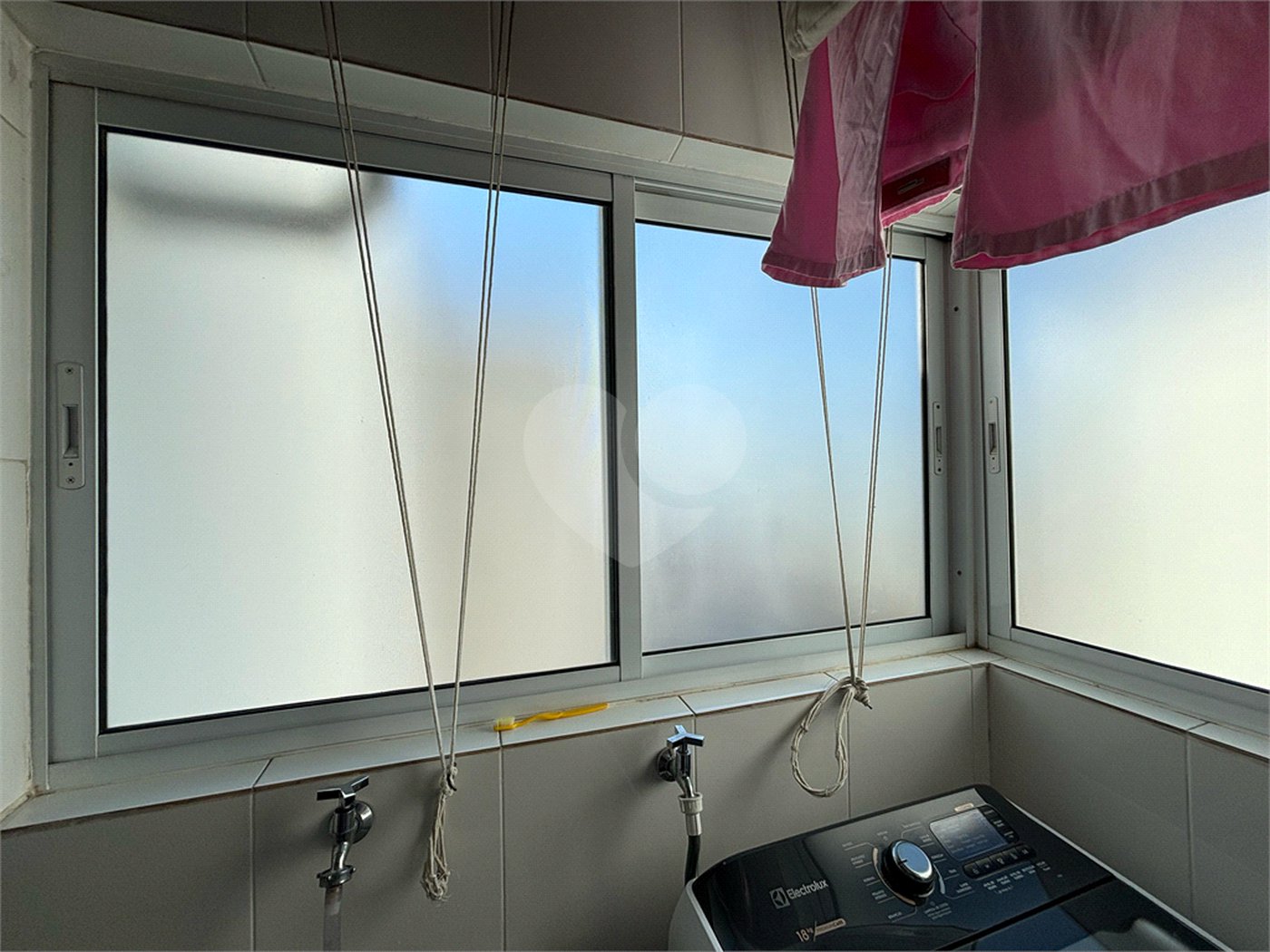 Apartamento à venda com 3 quartos, sendo 1 suíte,  em Indianópolis, São Paulo, SP