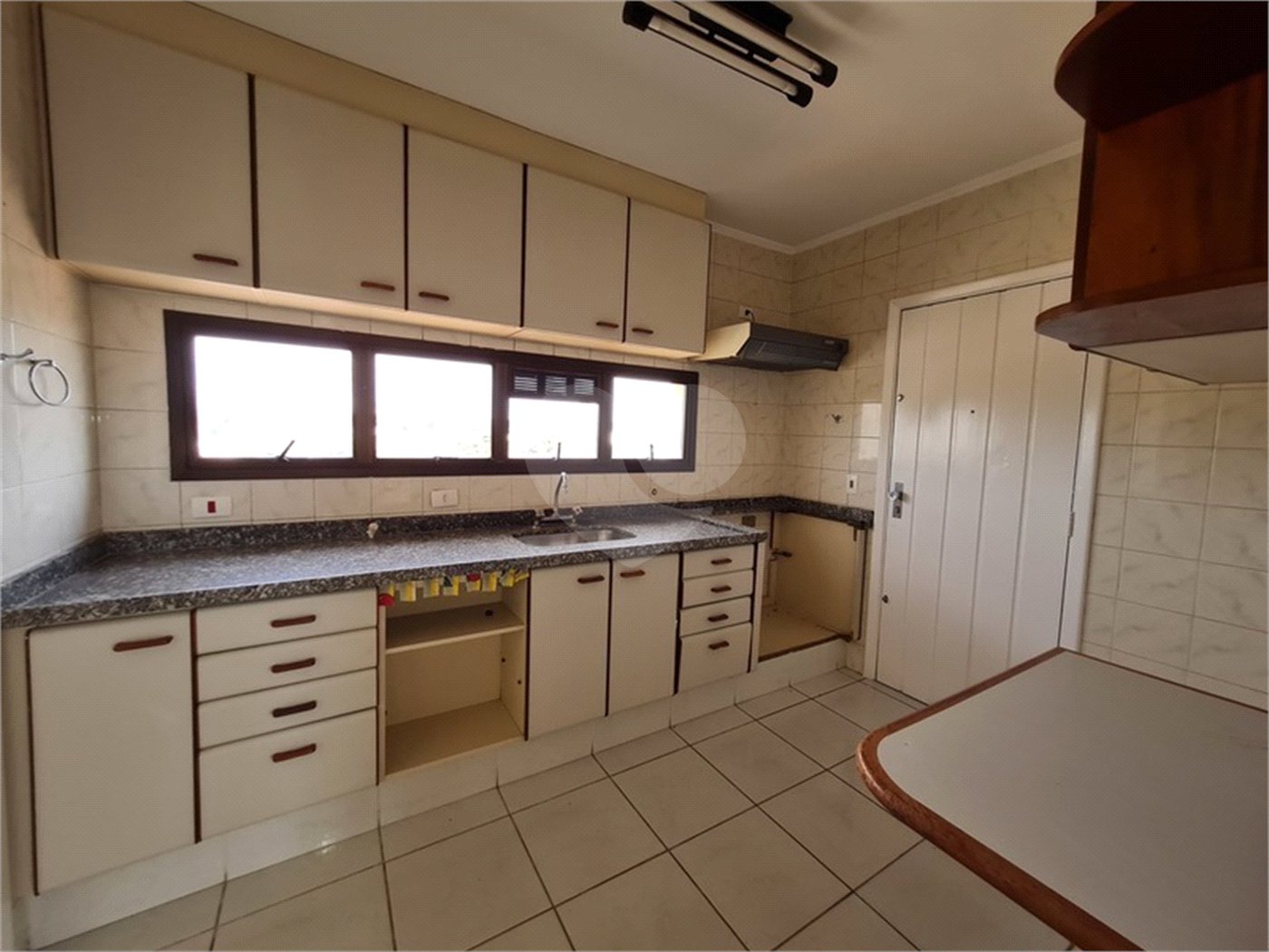 Cobertura à venda com 3 quartos, sendo 1 suíte, em Jardim Embaixador, Sorocaba, SP