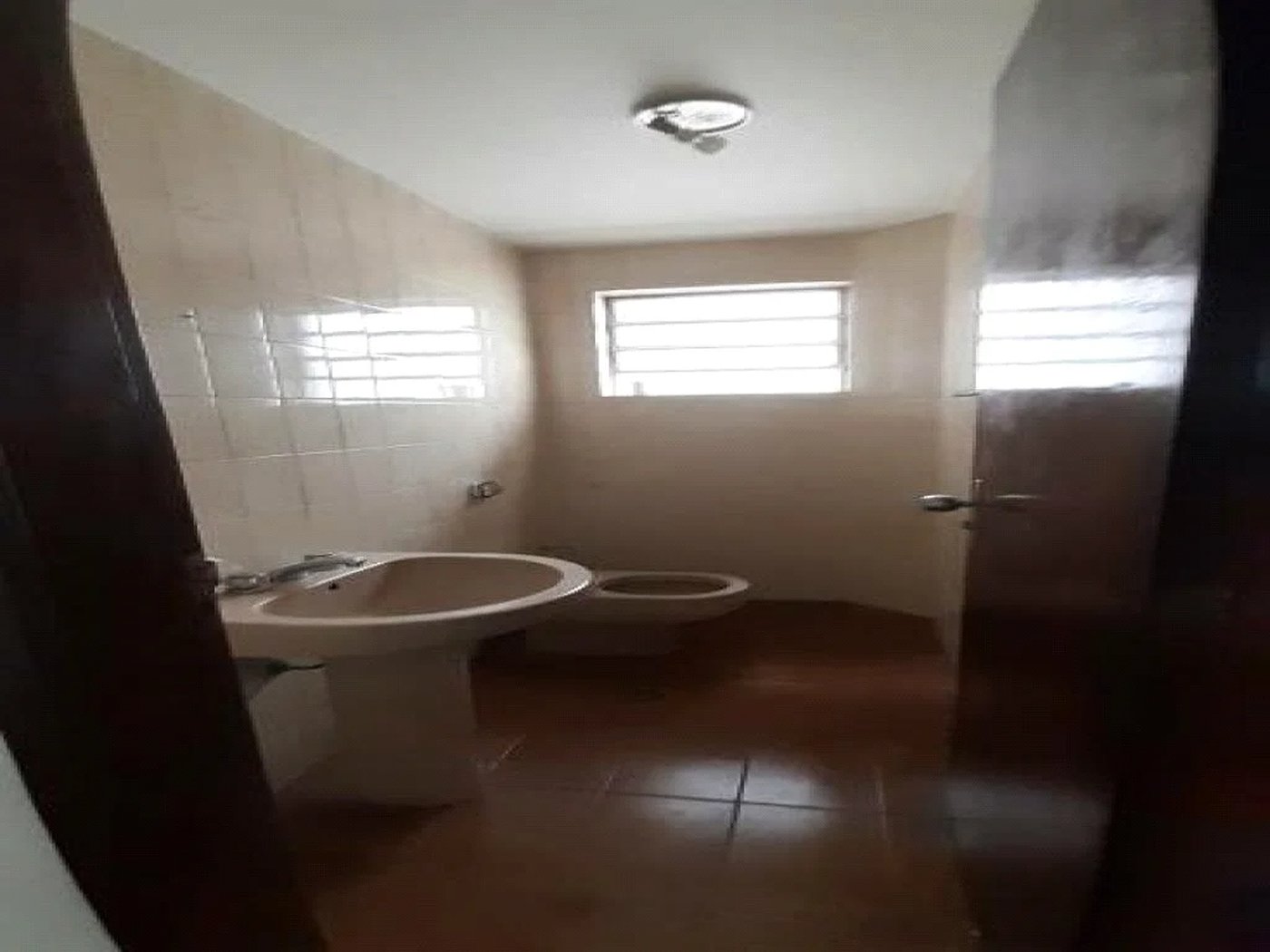 Casa à venda com 3 quartos, sendo 1 suíte, em Rio Pequeno, São Paulo, SP