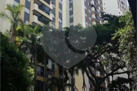 Apartamento à venda com 3 quartos, sendo 1 suíte,  em Tatuapé, São Paulo, SP