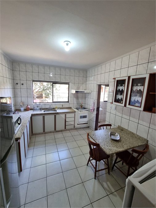 Casa à venda com 4 quartos, sendo 2 suítes, em Bosque, Vinhedo, SP