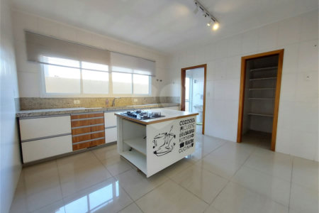Casa à venda com 3 suítes no condomínio Villaggio Di Napoli Valinhos, Valinhos - SP