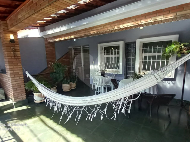 Sobrado à venda com 4 quartos, sendo 1 suíte,  em Tremembé, São Paulo, SP