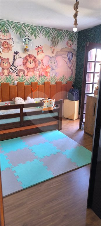 Sobrado à venda com 3 quartos, sendo 1 suíte, em Jardim Taboão, São Paulo, SP