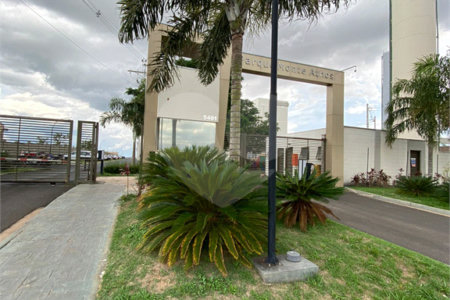 Apartamento para venda no Monte Athos.