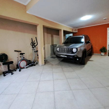 Sobrado com 425 m², 3 suítes e 4 vagas de garagem, à venda no bairro Santa Maria em São Caetano do Sul