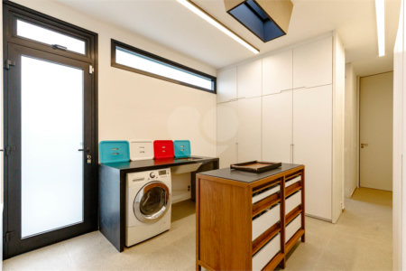 Casa à venda com 6 quartos, sendo 2 suítes,  em Santo Amaro, São Paulo, SP