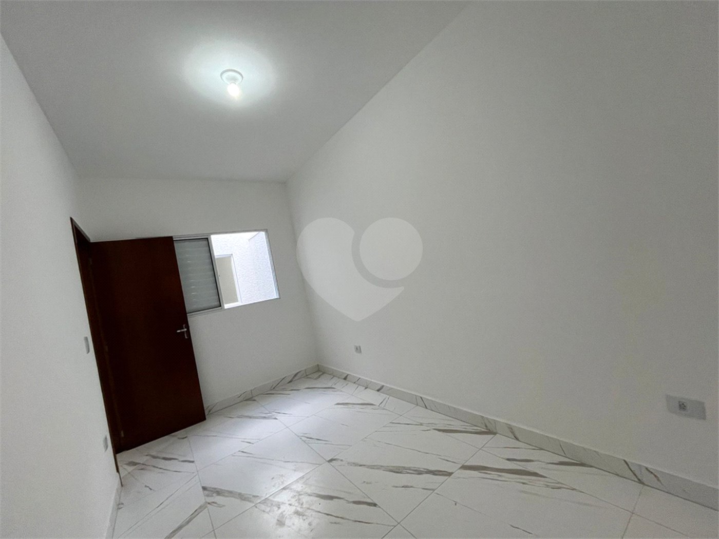 Casa de Vila à venda com 2 quartos, sendo 1 suíte, em Jardim das Orquídeas, Sorocaba, SP