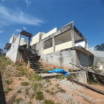 Terreno 810 metros à venda em Atibaia com projeto aprovado exclusivo de alto padrão com construção inacabada