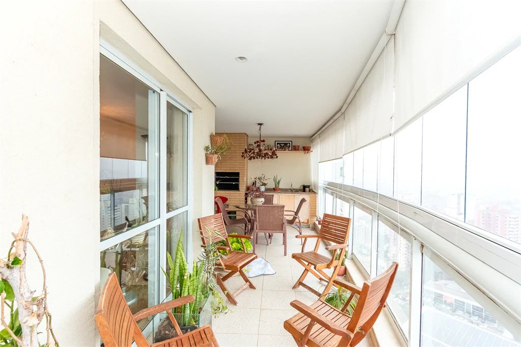 Apartamento à venda com 4 quartos, sendo 3 suítes, em Vila Andrade, São Paulo, SP