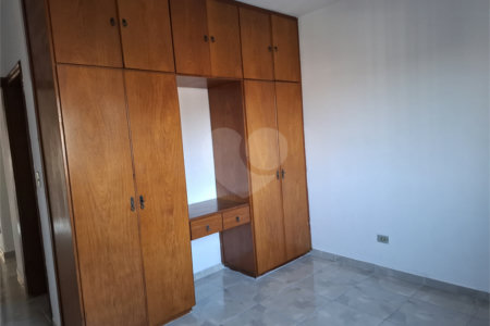 Sobrado à venda com 3 quartos, sendo 1 suíte, em Campo Grande, São Paulo, SP