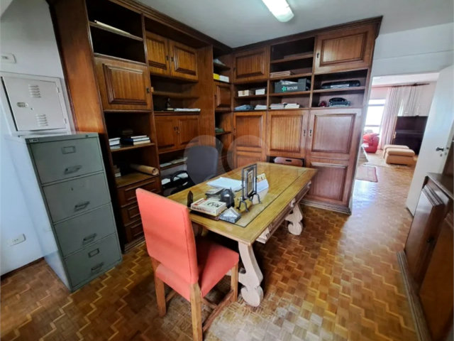 Apartamento à venda com 4 quartos, sendo 1 suíte,  em Vila Clementino, São Paulo, SP