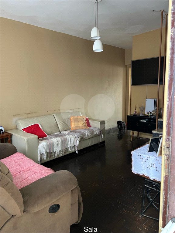 Sobrado à venda com 2 quartos em Vila Nivi, São Paulo, SP