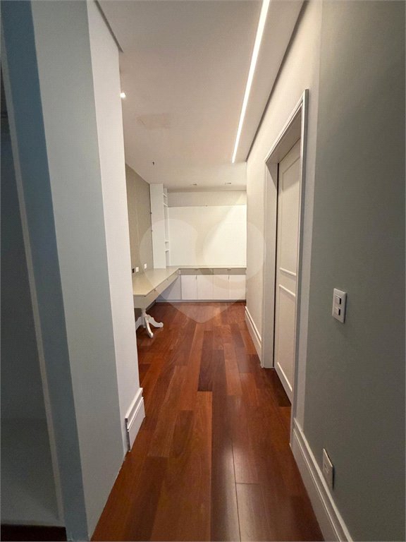 Apartamento à venda com 4 quartos, sendo 3 suítes, em Itaim Bibi, São Paulo, SP