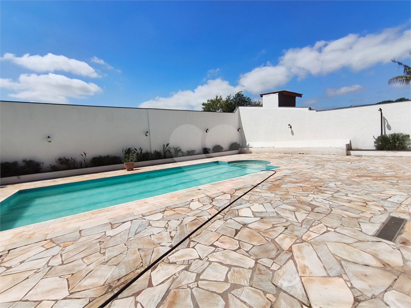 Casa à venda ou para alugar com 3 suítes no condomínio Estância Marambaia, Vinhedo - SP